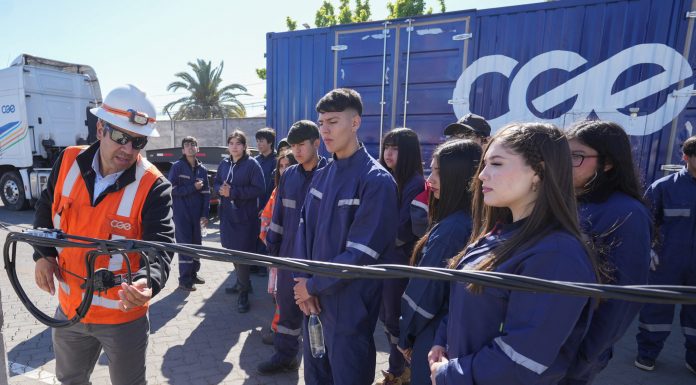 Programa Ilumina de CGE benefició a casi 1.500 personas en 2025