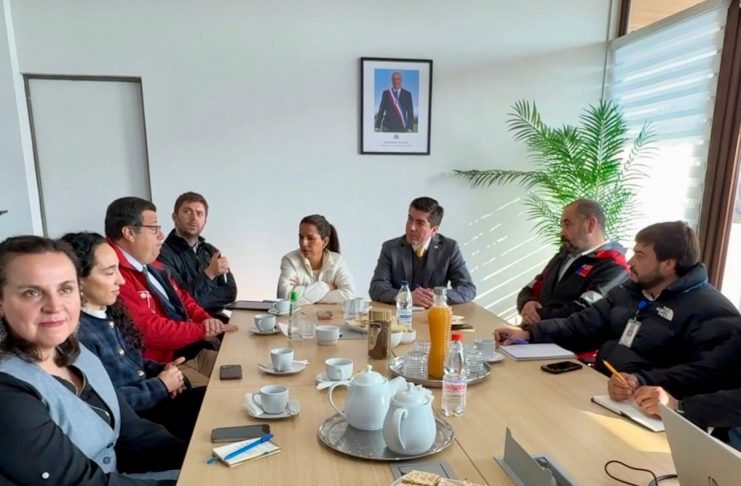 Informan sobre firma de contrato global para mejoramiento de caminos en provincia de Melipilla por más de $7 mil millones